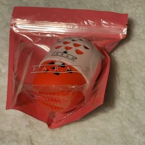 ***READ*** F.A.R.A.H. Makeup Sponge